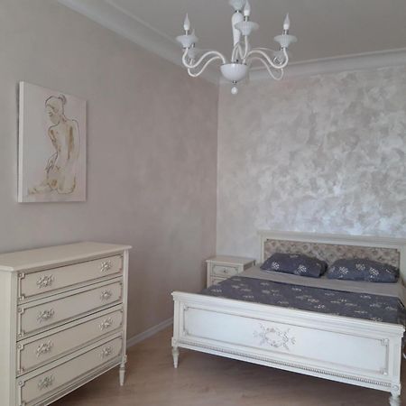 Luxury Apartment In The Center Chisinau Eksteriør bilde