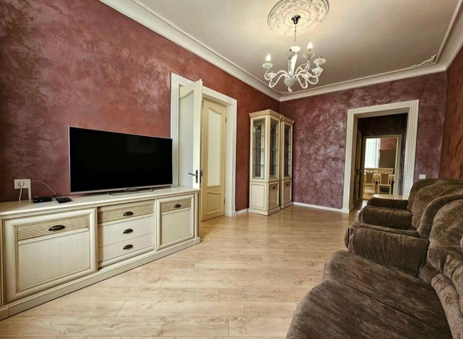 Luxury Apartment In The Center Chisinau Eksteriør bilde