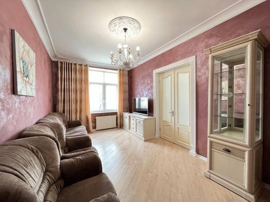 Luxury Apartment In The Center Chisinau Eksteriør bilde